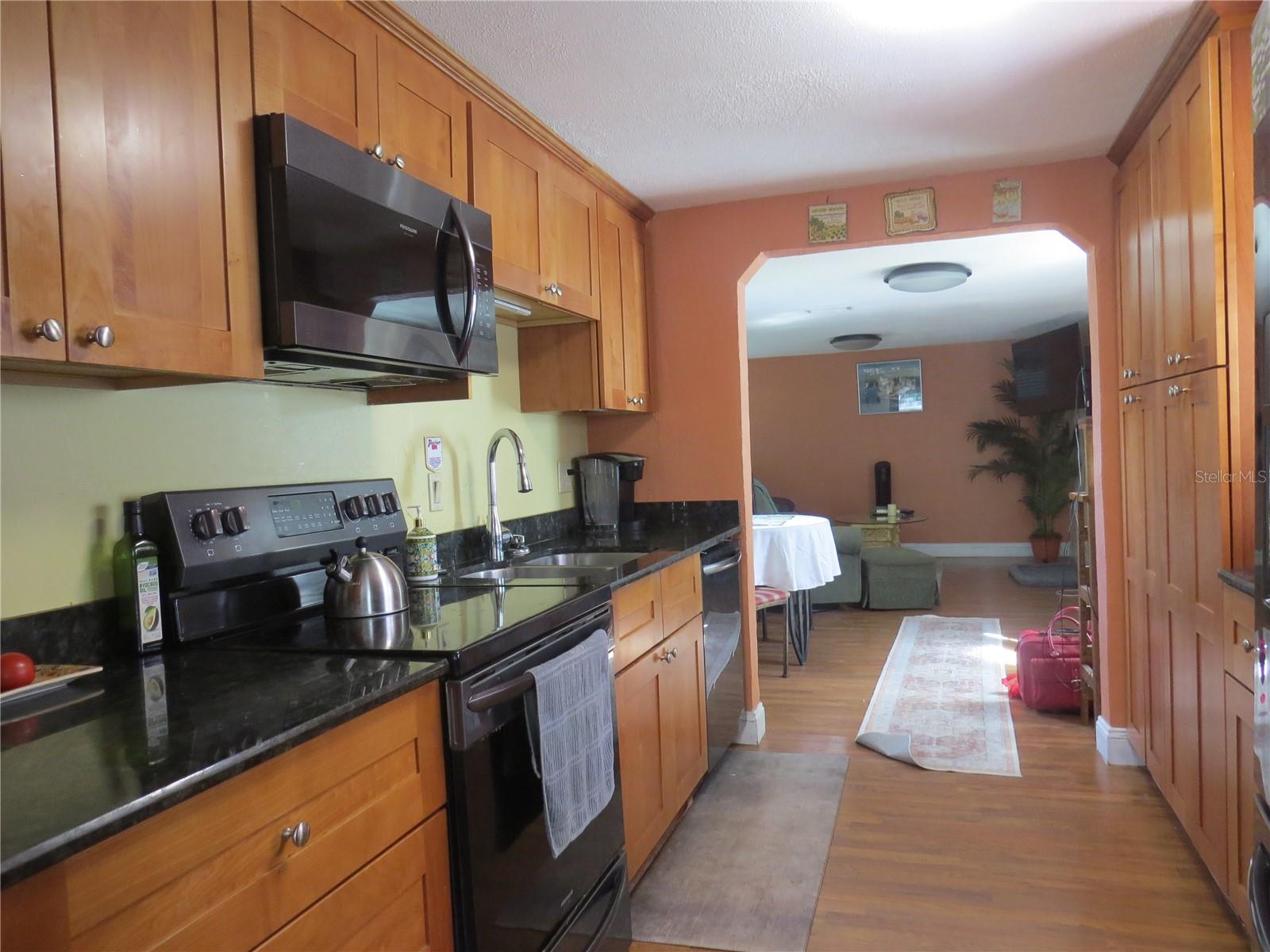 Image 22 of 36 For 4641 41st Avenue N