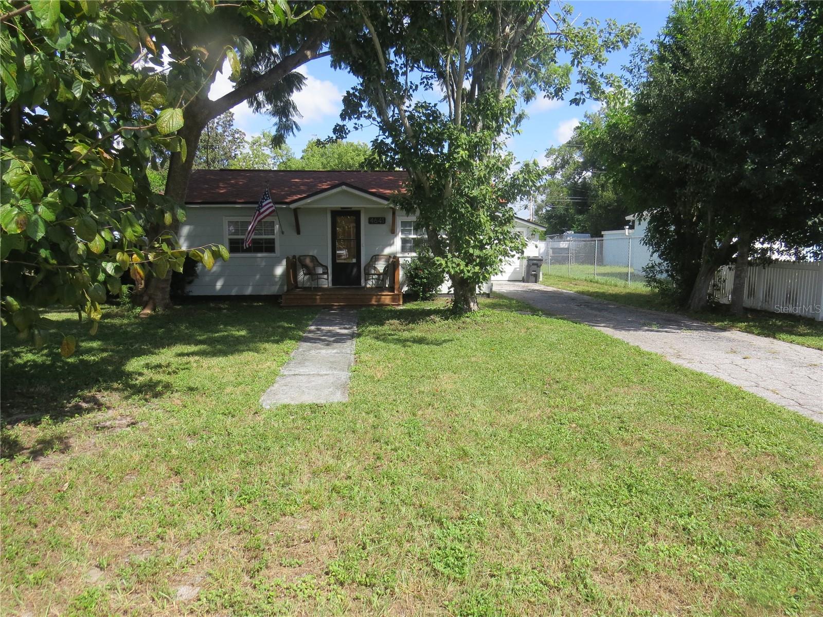 Image 4 of 36 For 4641 41st Avenue N