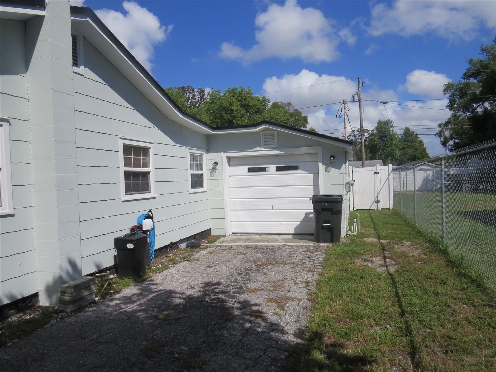 Image 9 of 36 For 4641 41st Avenue N