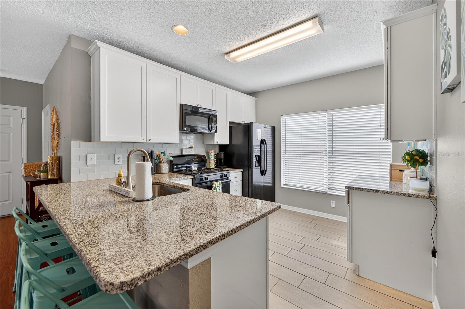 Image 10 of 37 For 6707 Summer Haven Drive
