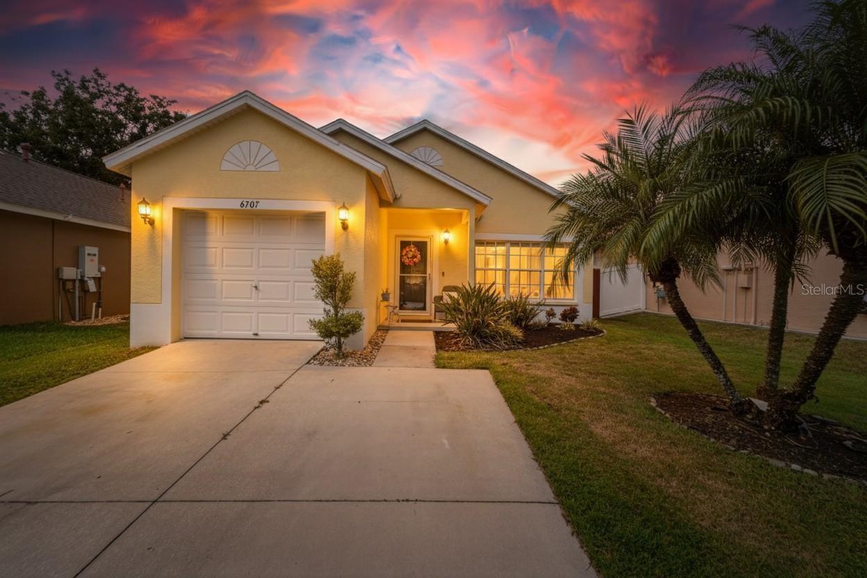 Image 32 of 37 For 6707 Summer Haven Drive