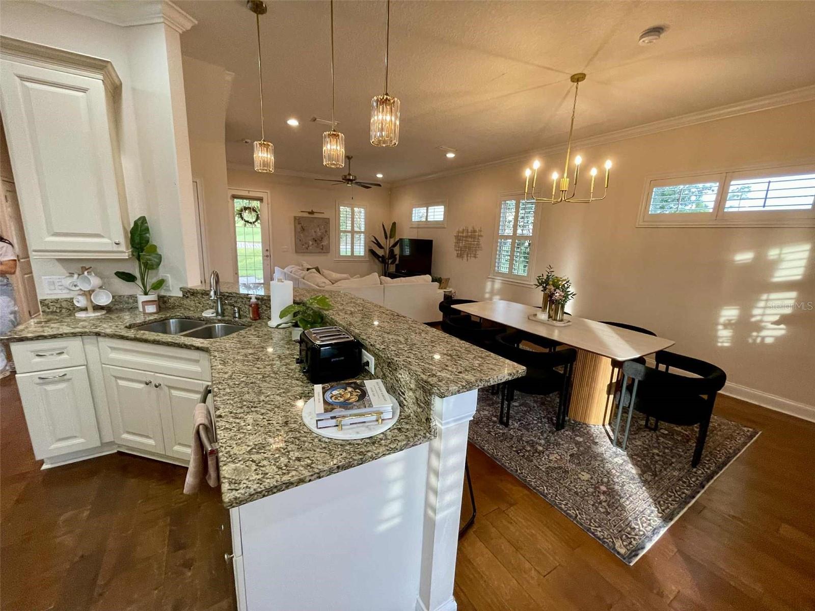 Image 3 of 49 For 2610 Grace Mnr