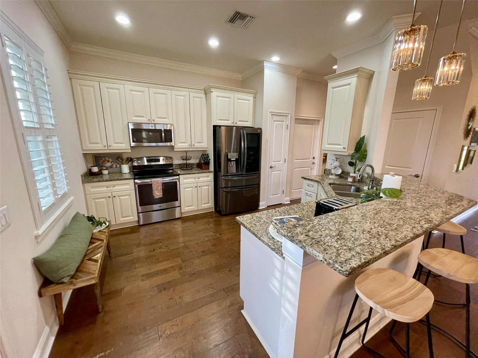 Image 4 of 49 For 2610 Grace Mnr