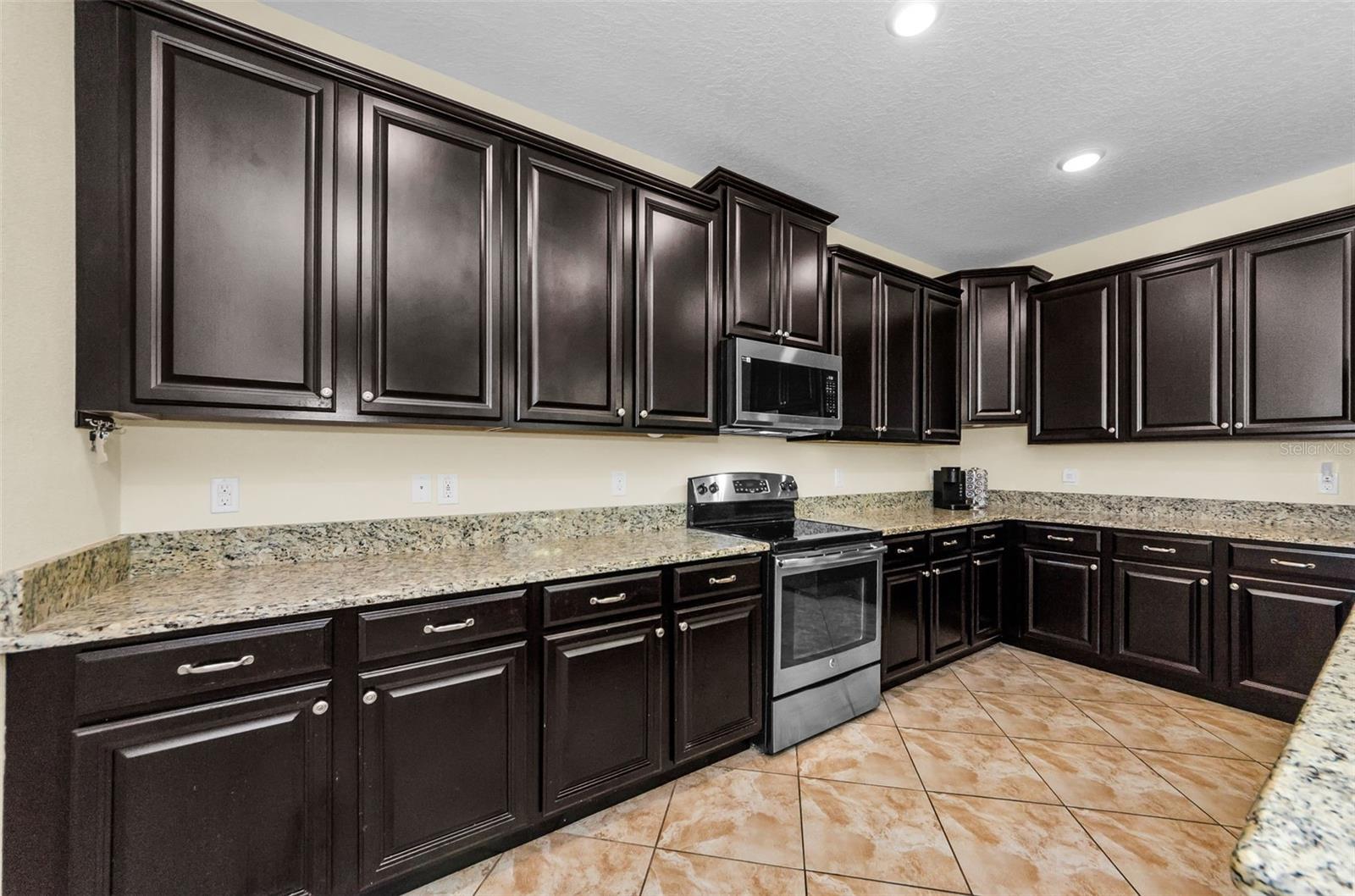 Image 22 of 47 For 1193 Lawnview Terrace