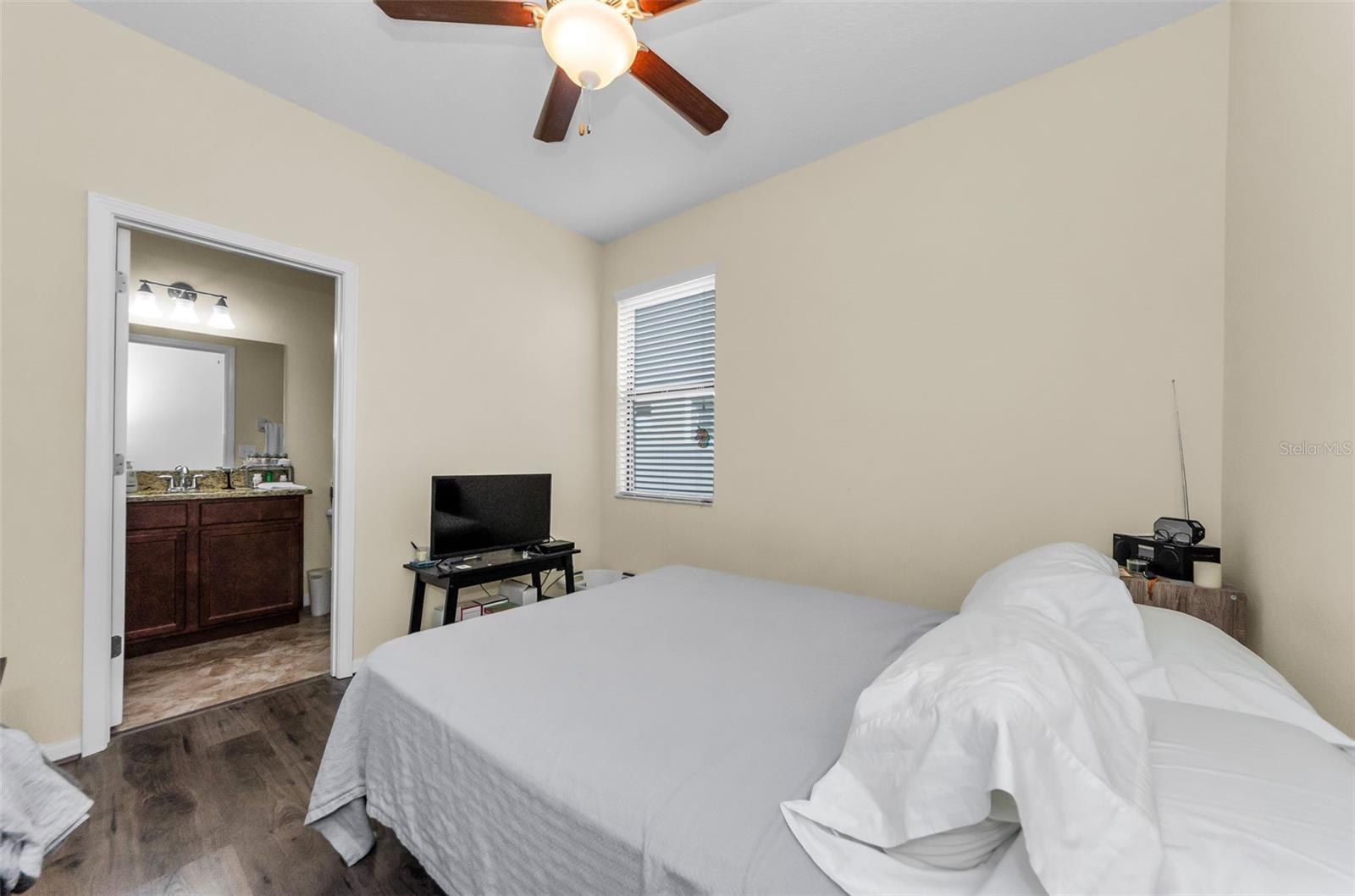 Image 31 of 47 For 1193 Lawnview Terrace