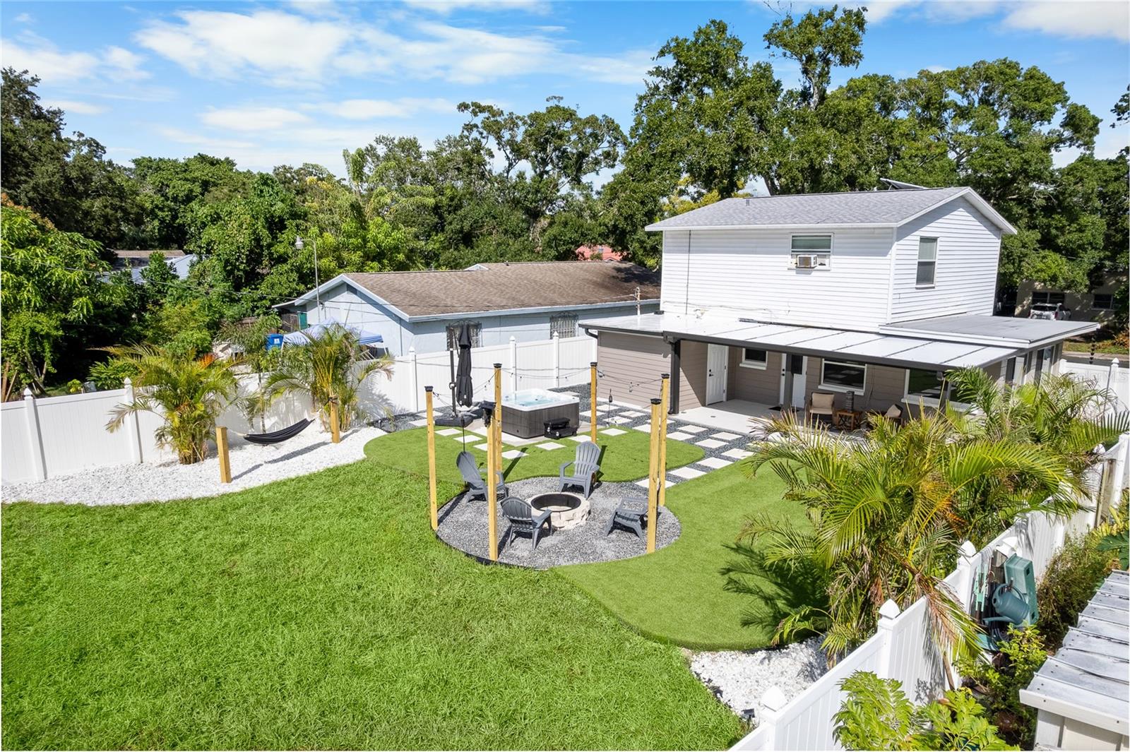 Image 10 of 30 For 4220 19 Street N