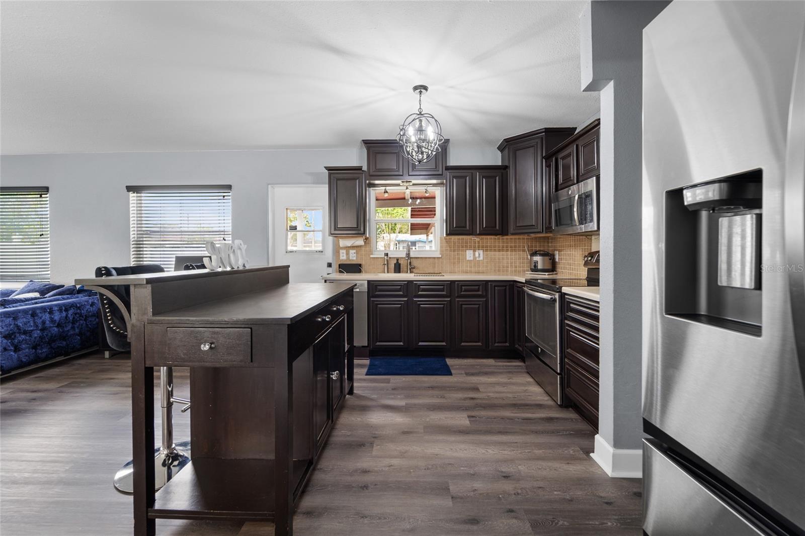 Image 16 of 30 For 4220 19 Street N