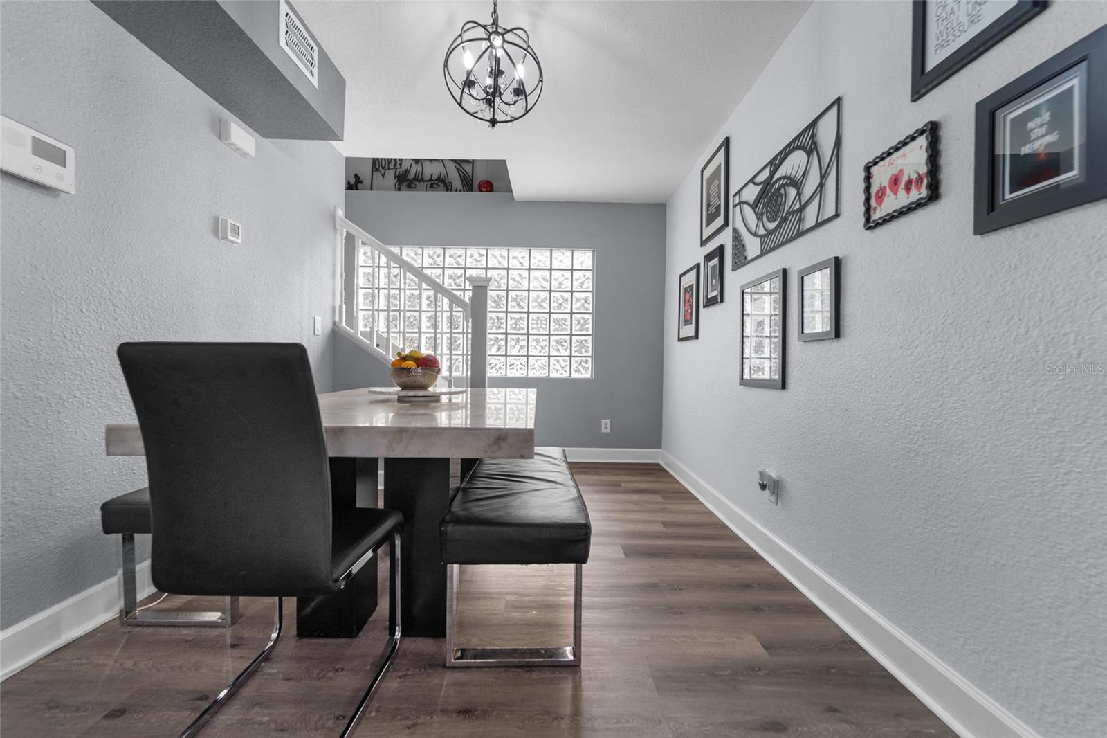 Image 18 of 30 For 4220 19 Street N
