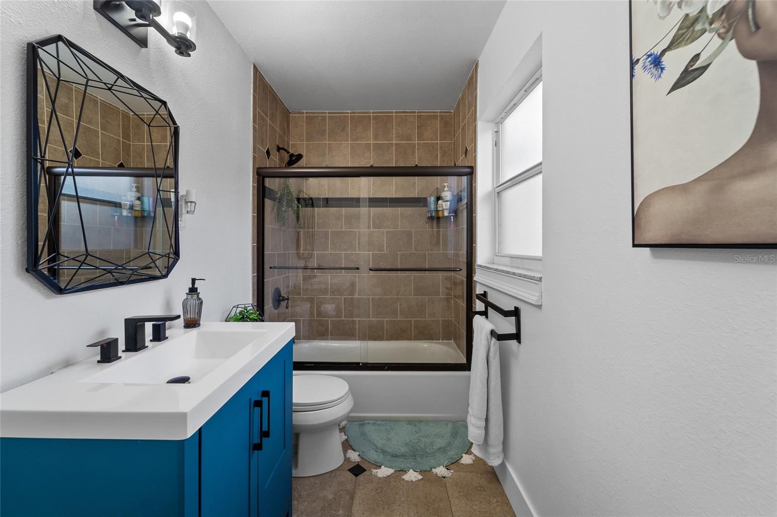 Image 19 of 30 For 4220 19 Street N