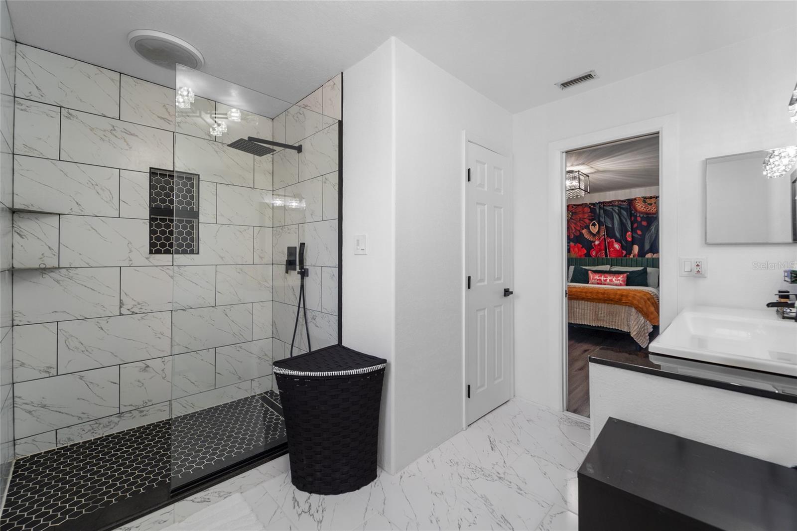 Image 27 of 30 For 4220 19 Street N