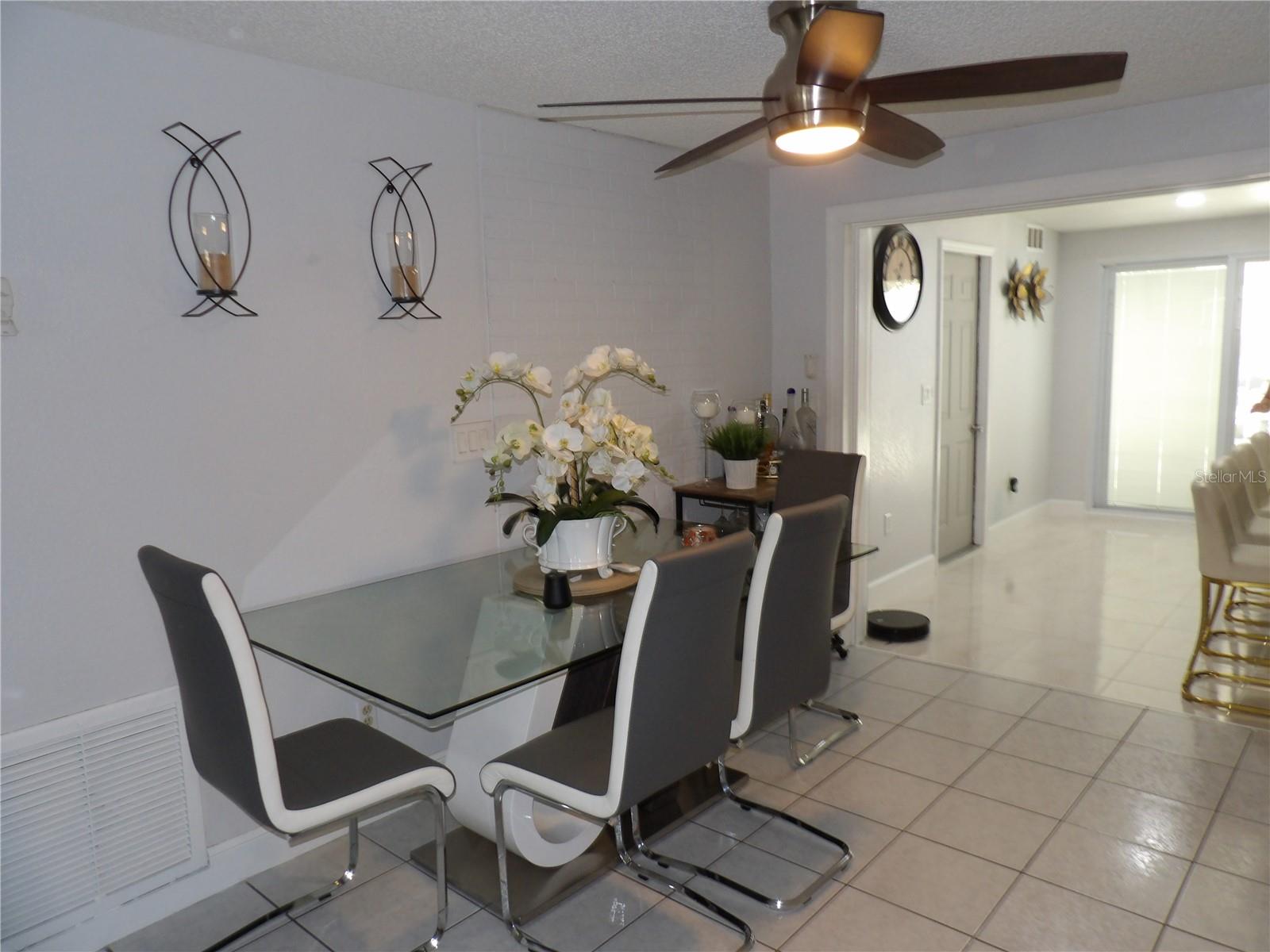 Image 10 of 51 For 8506 Seven Coves Ct