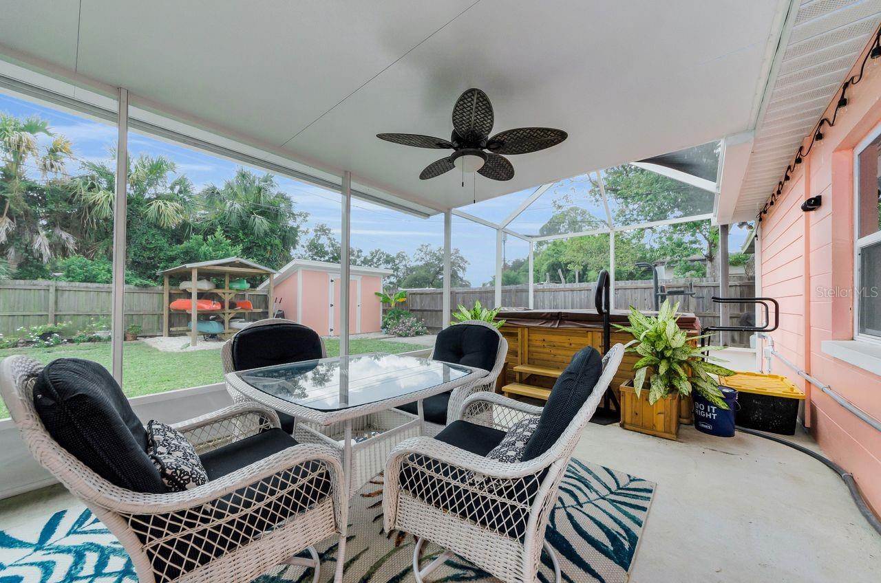 Image 24 of 51 For 740 Loquat Dr.