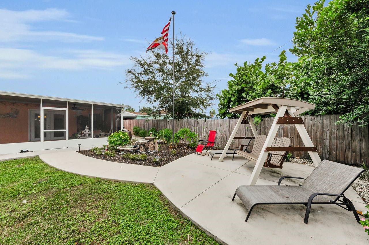 Image 29 of 51 For 740 Loquat Dr.