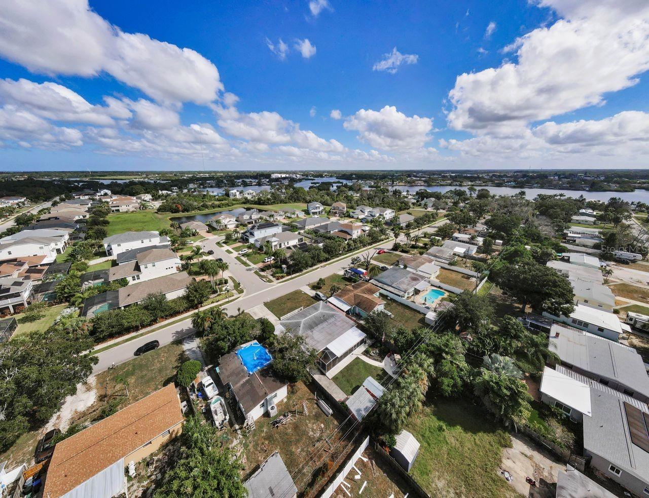 Image 38 of 51 For 740 Loquat Dr.