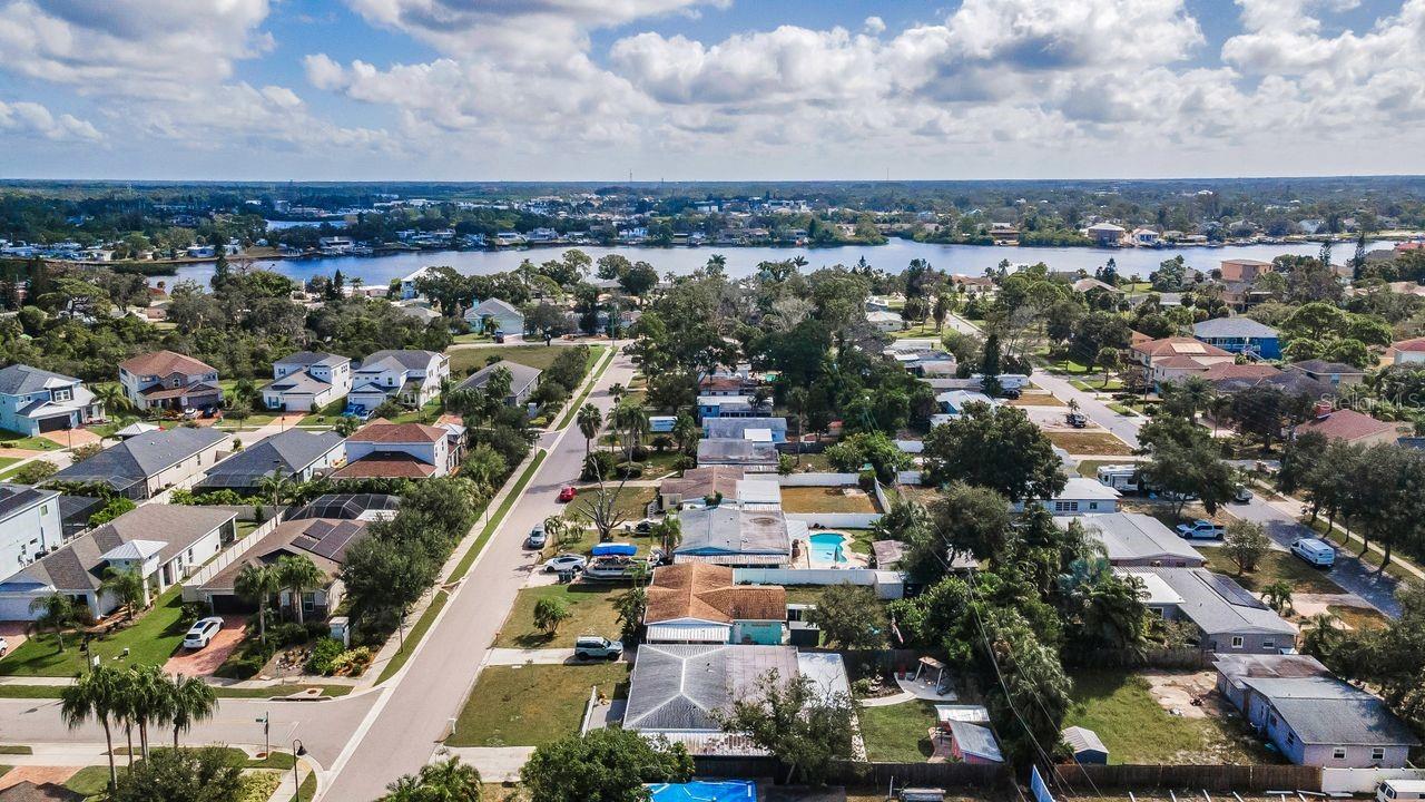 Image 39 of 51 For 740 Loquat Dr.