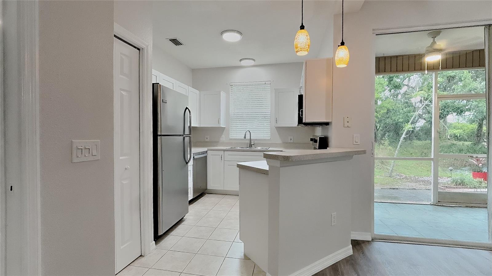 Image 7 of 16 For 13640 Forest Lake Drive
