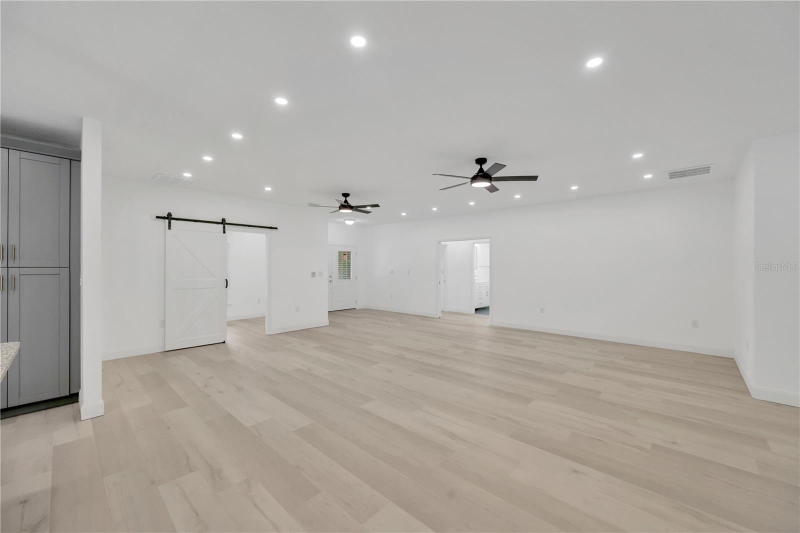 Image 10 of 49 For 12484 Green Oak Lane
