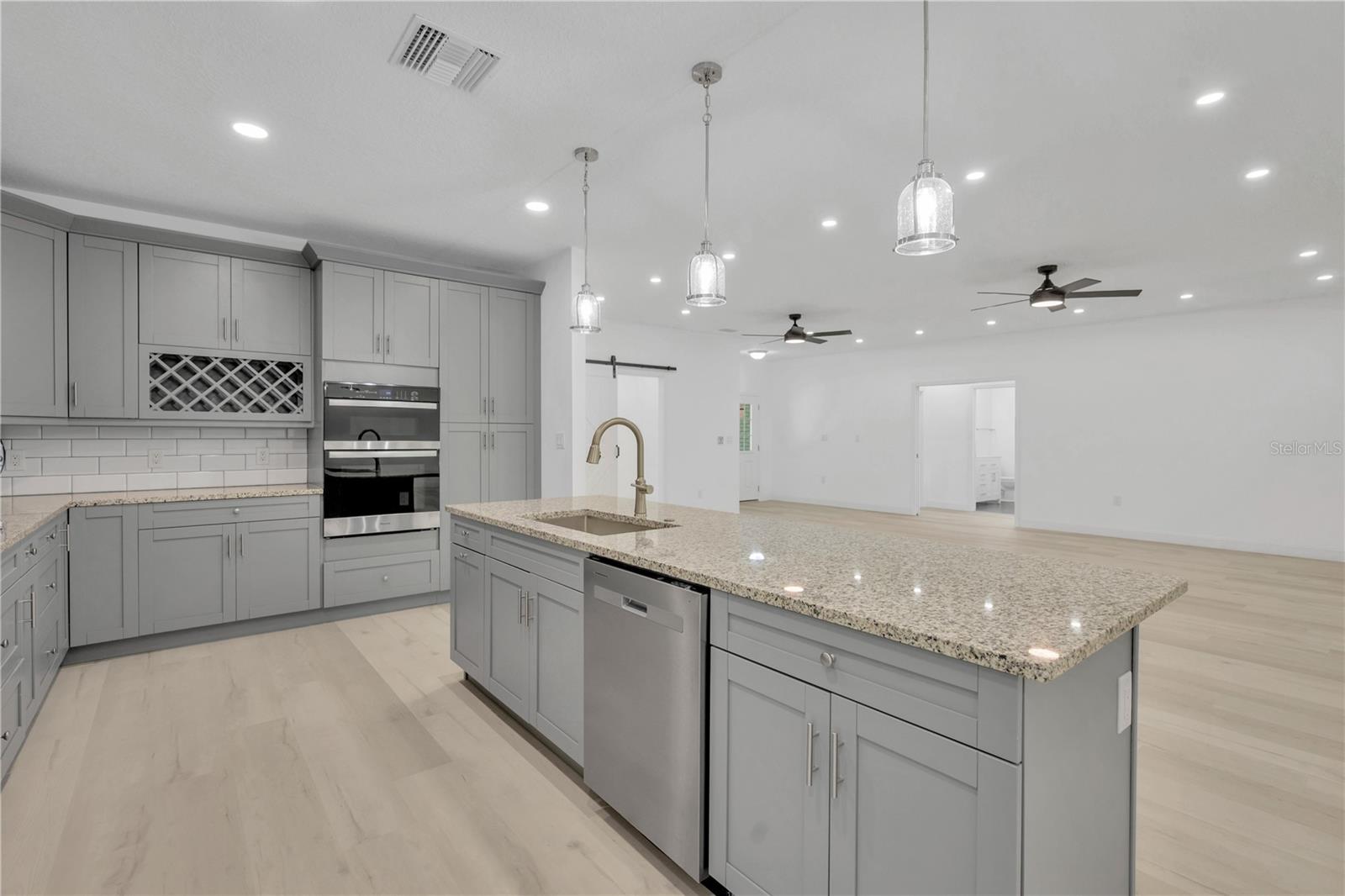 Image 12 of 49 For 12484 Green Oak Lane