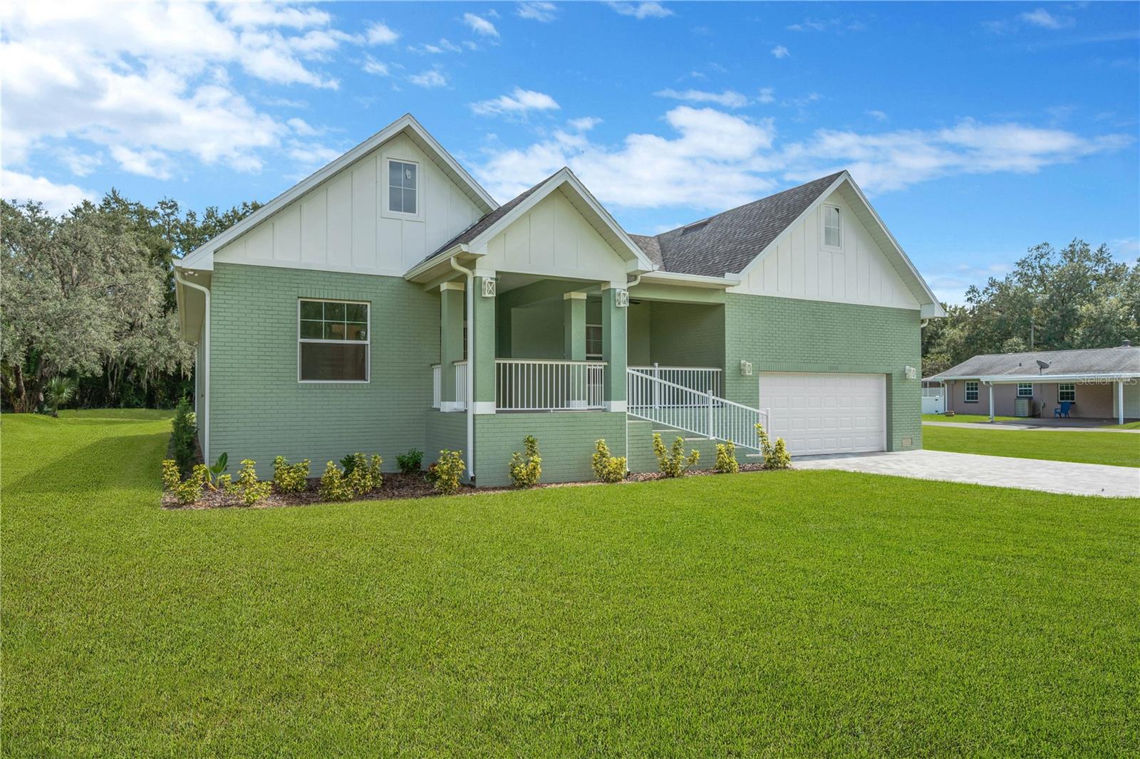 Image 2 of 49 For 12484 Green Oak Lane
