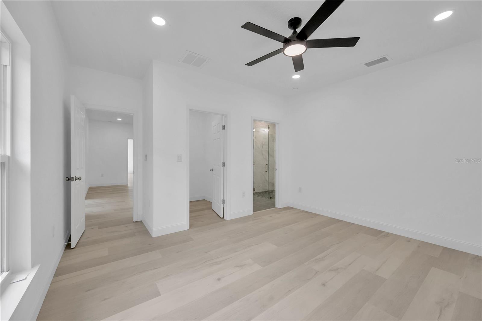 Image 30 of 49 For 12484 Green Oak Lane
