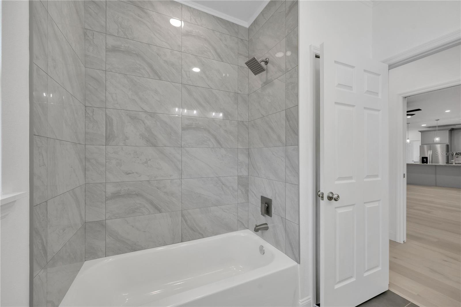 Image 35 of 49 For 12484 Green Oak Lane