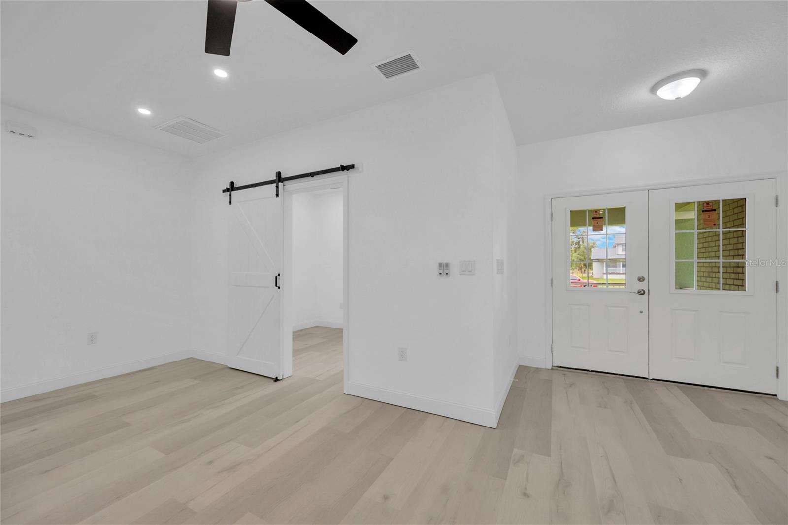 Image 36 of 49 For 12484 Green Oak Lane