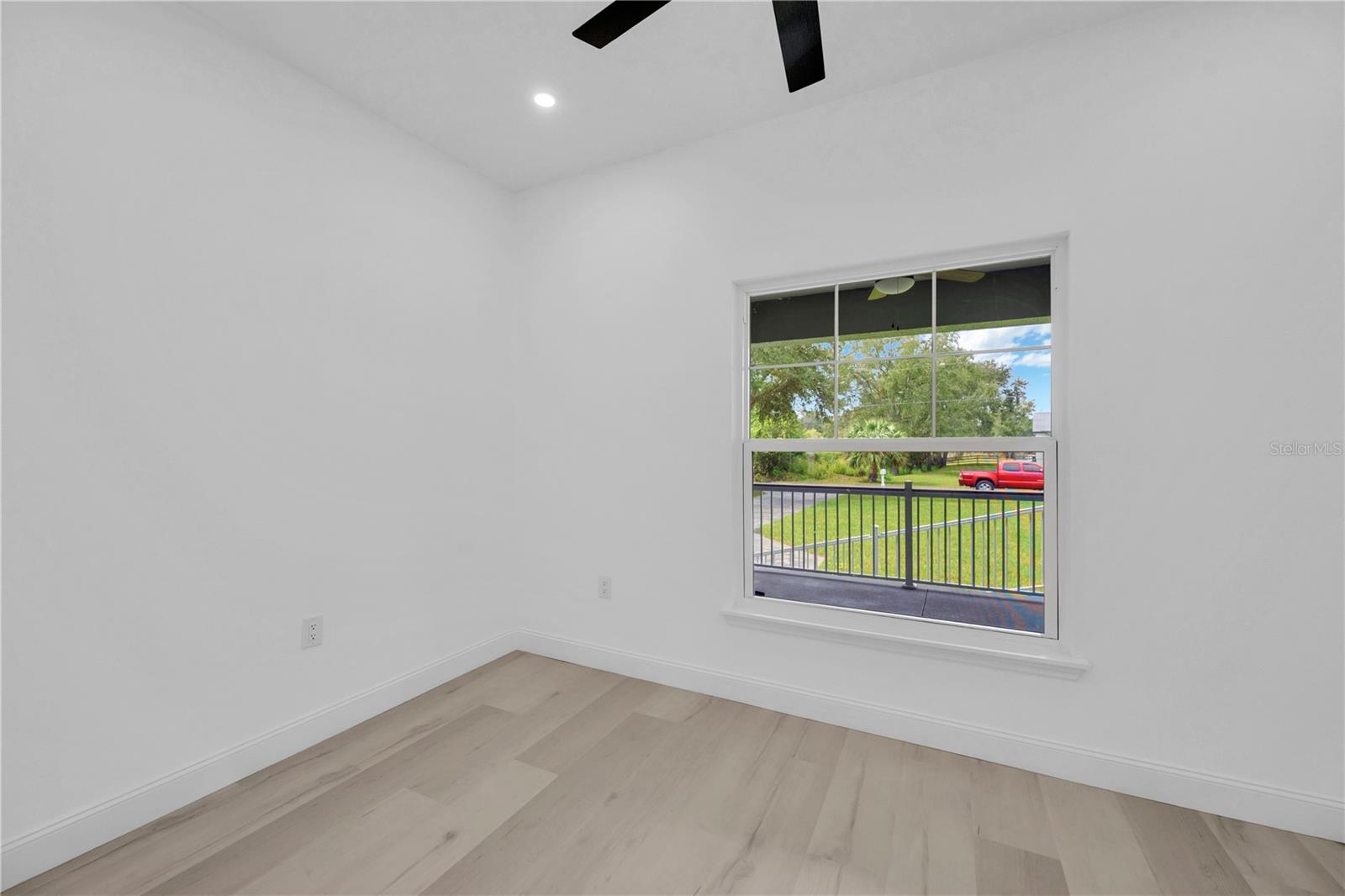 Image 38 of 49 For 12484 Green Oak Lane