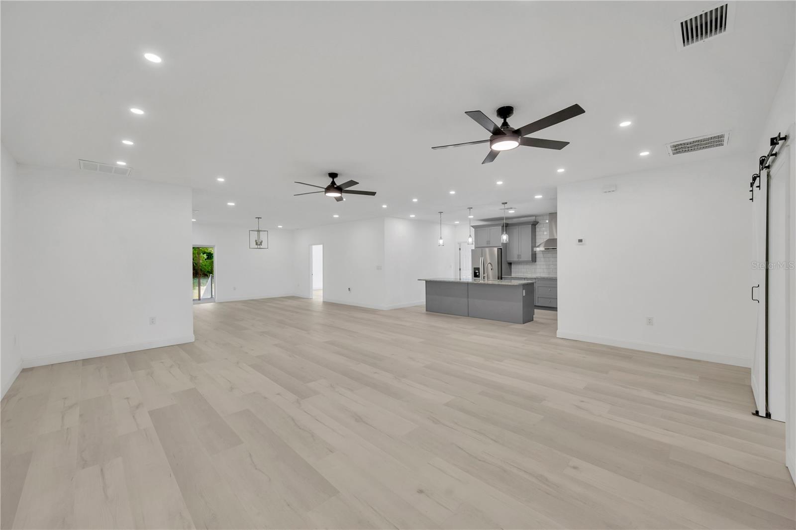 Image 5 of 49 For 12484 Green Oak Lane