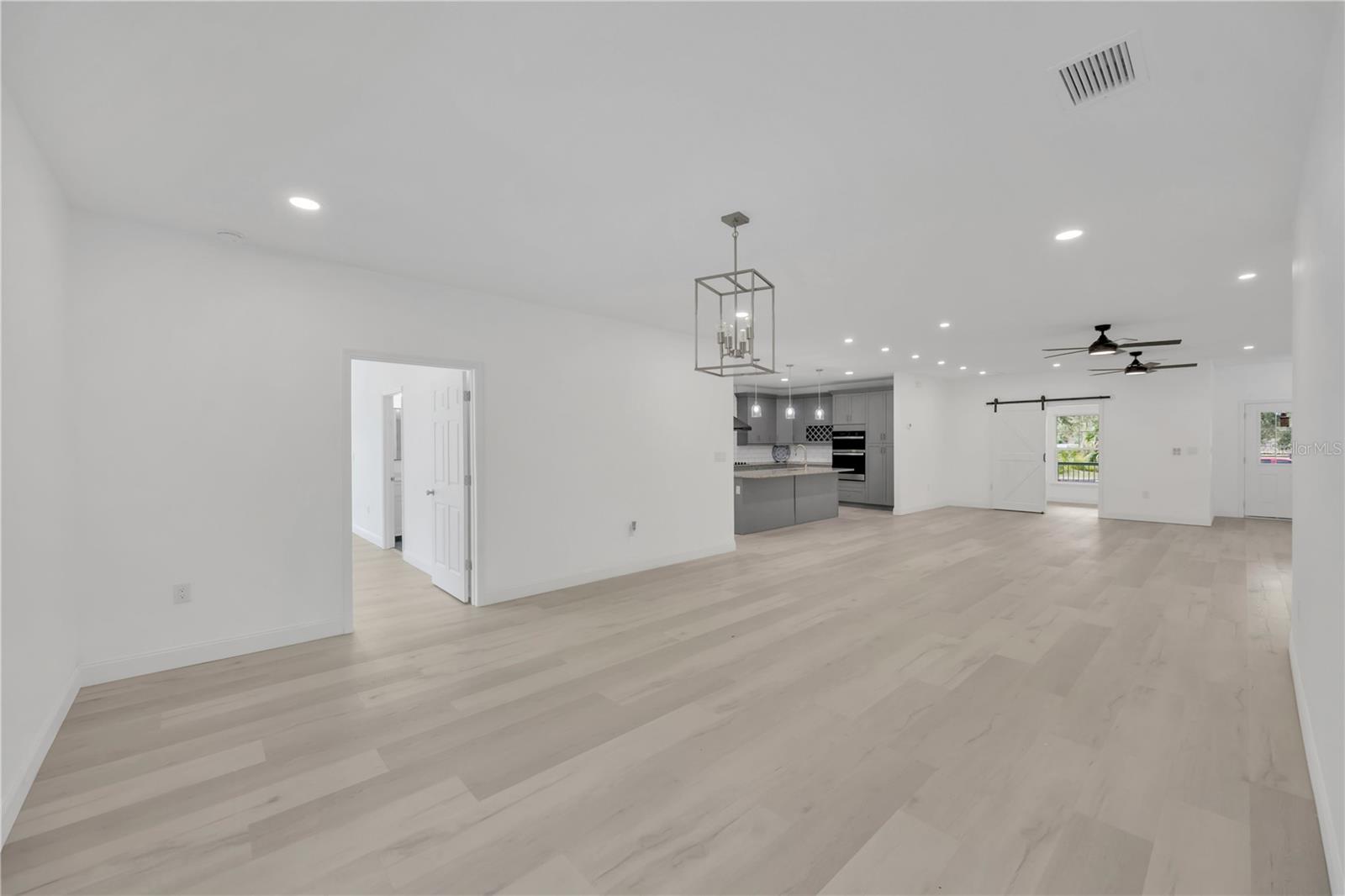 Image 7 of 49 For 12484 Green Oak Lane