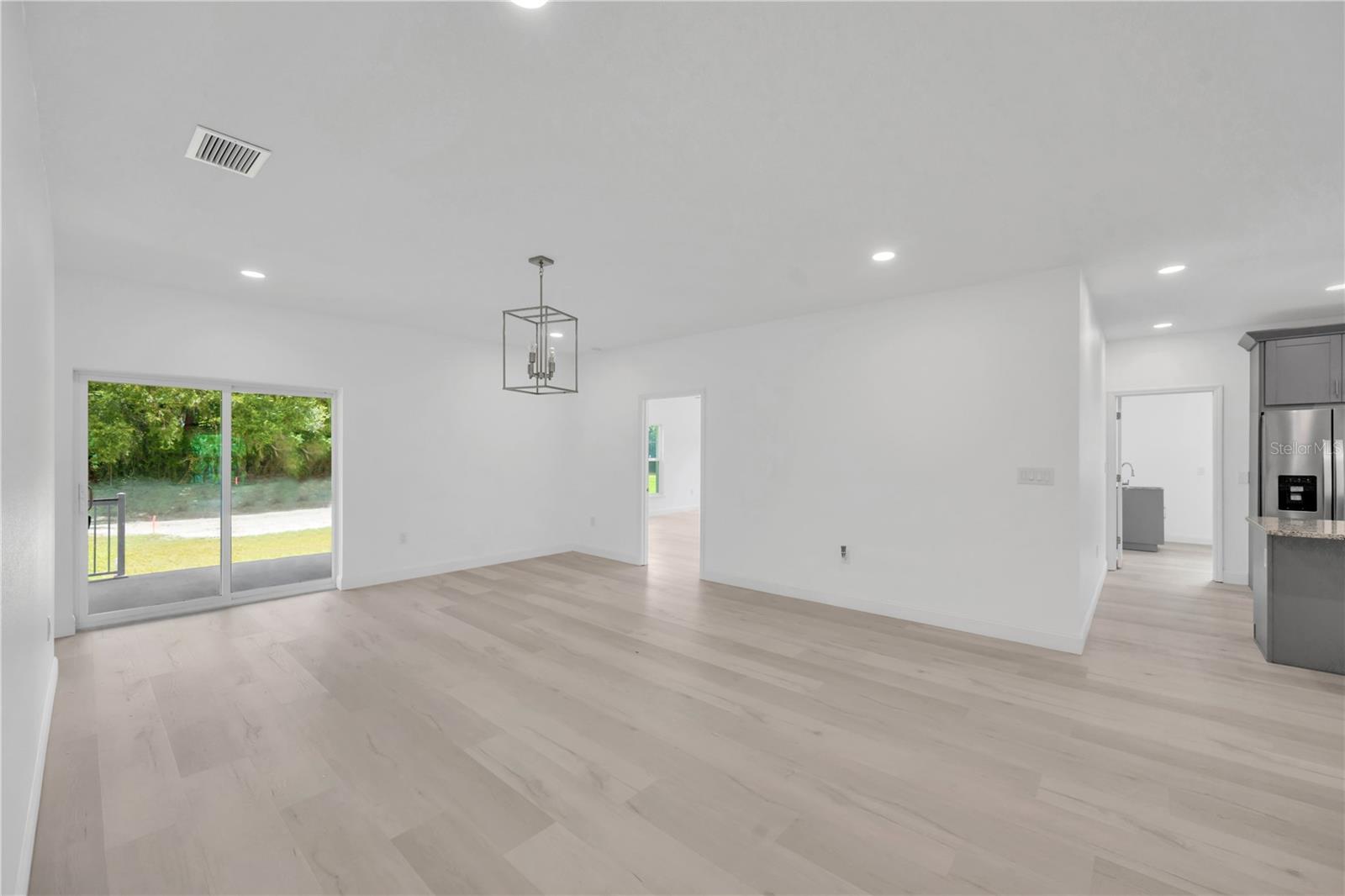 Image 9 of 49 For 12484 Green Oak Lane