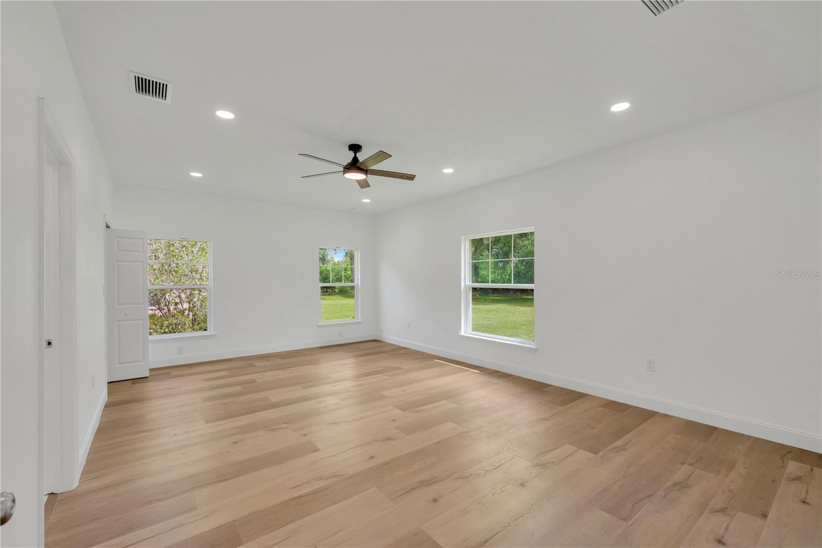 Image 33 of 57 For 12500 Green Oak Lane