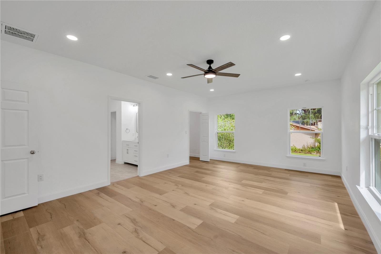 Image 34 of 57 For 12500 Green Oak Lane