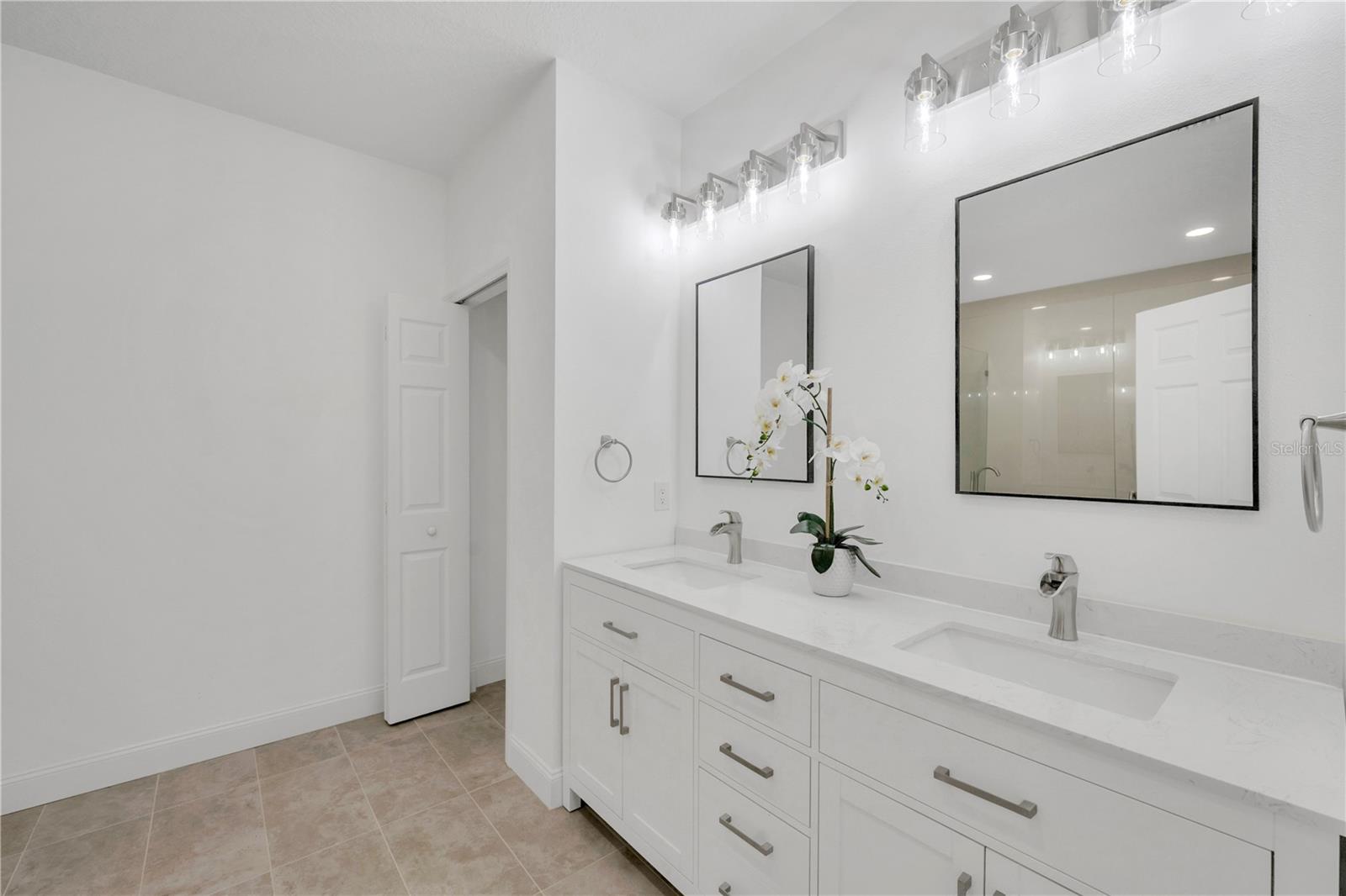 Image 35 of 57 For 12500 Green Oak Lane