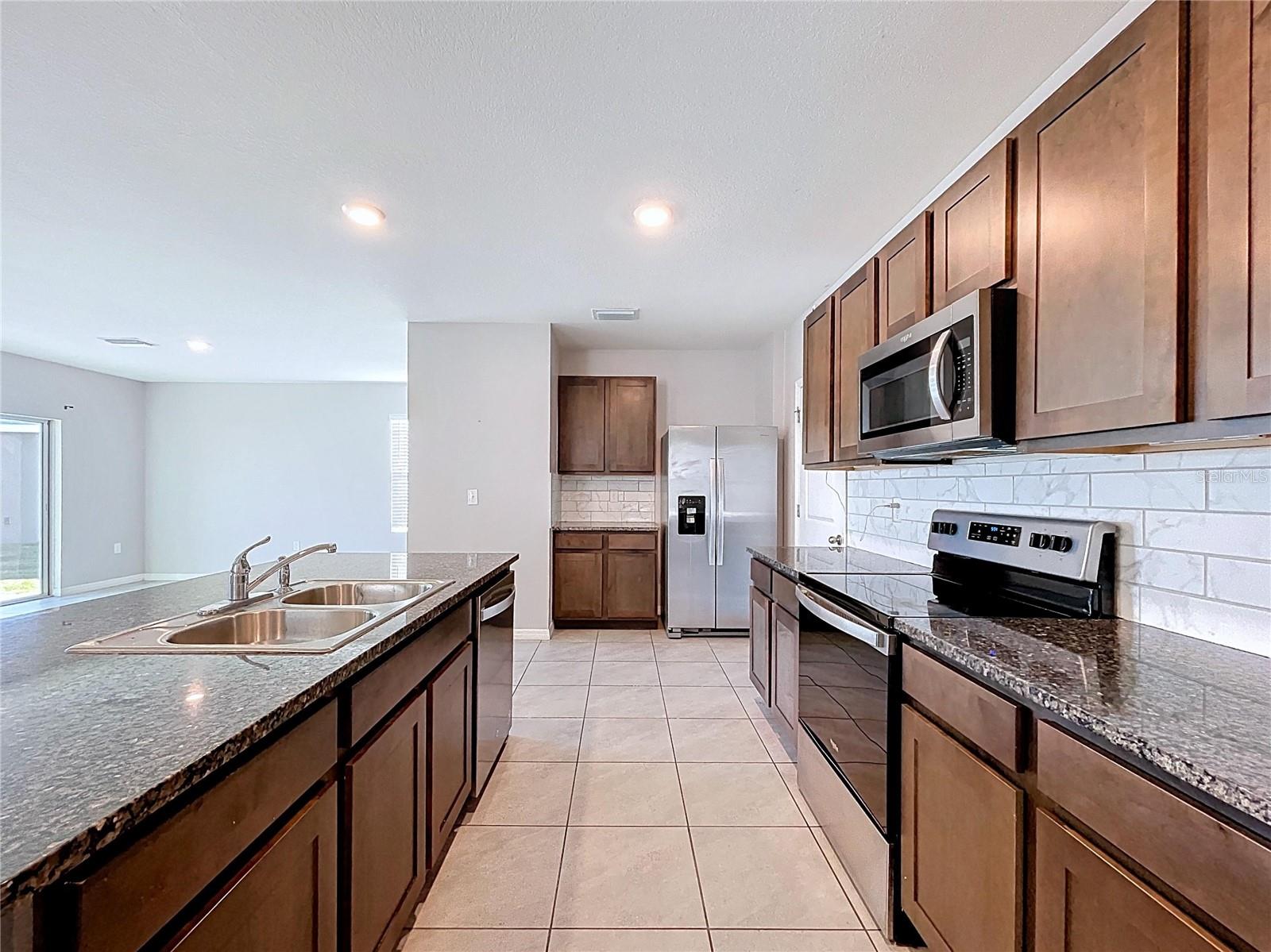 Image 14 of 46 For 10878 Penny Gale Loop