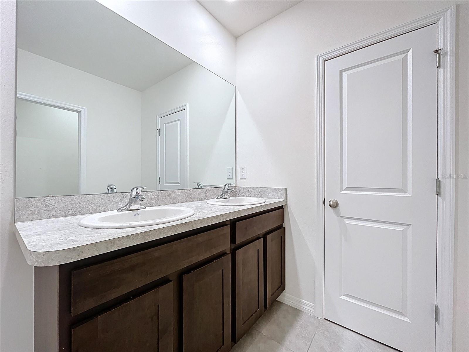 Image 33 of 46 For 10878 Penny Gale Loop