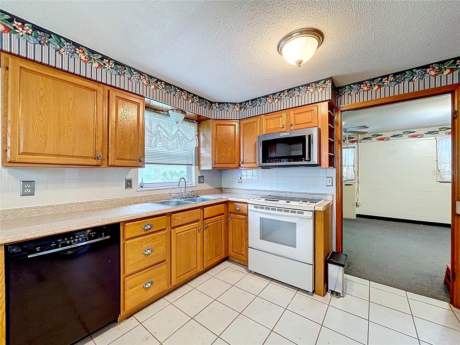 Image 13 of 38 For 39350 5th Avenue