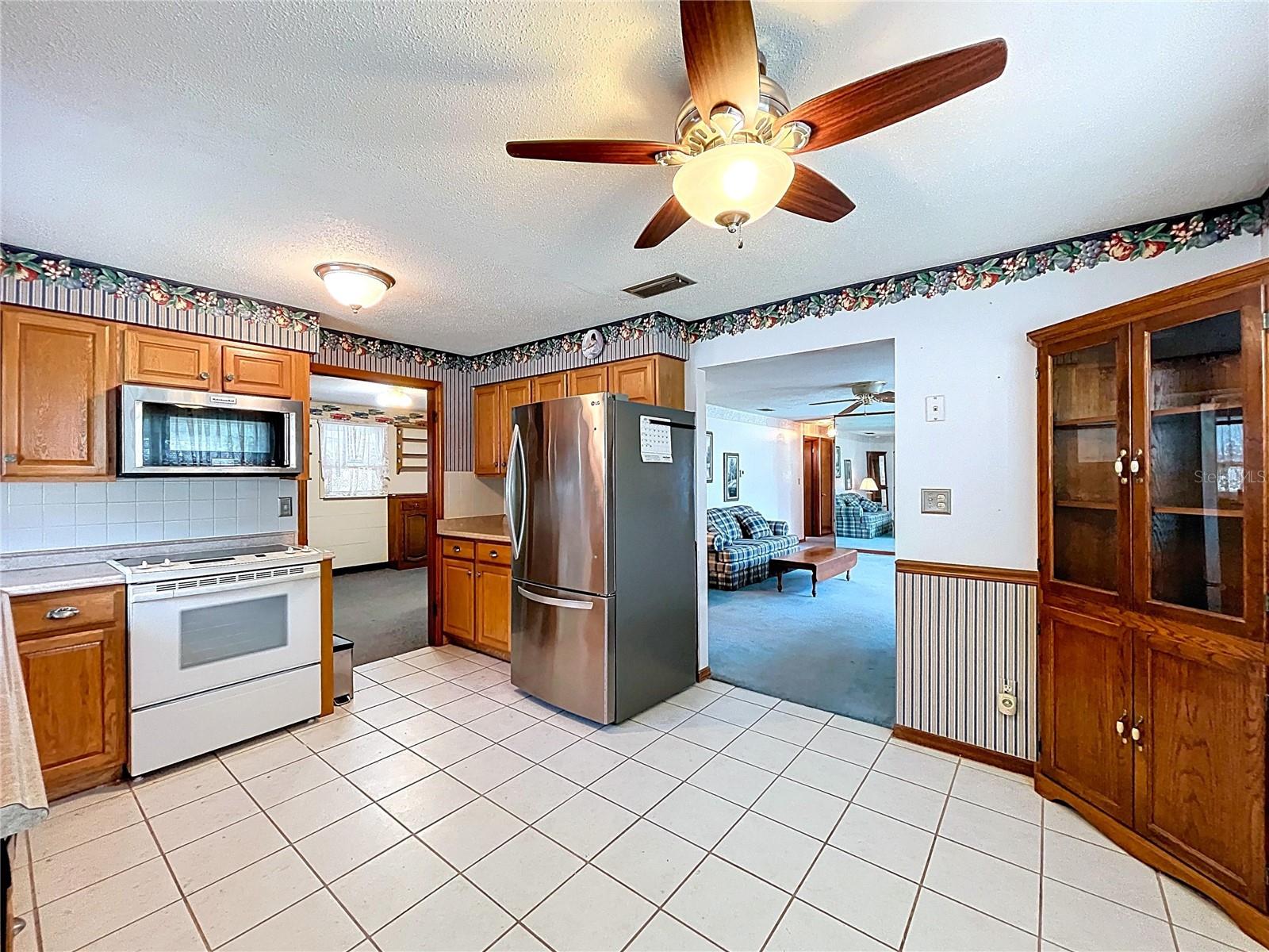 Image 15 of 38 For 39350 5th Avenue