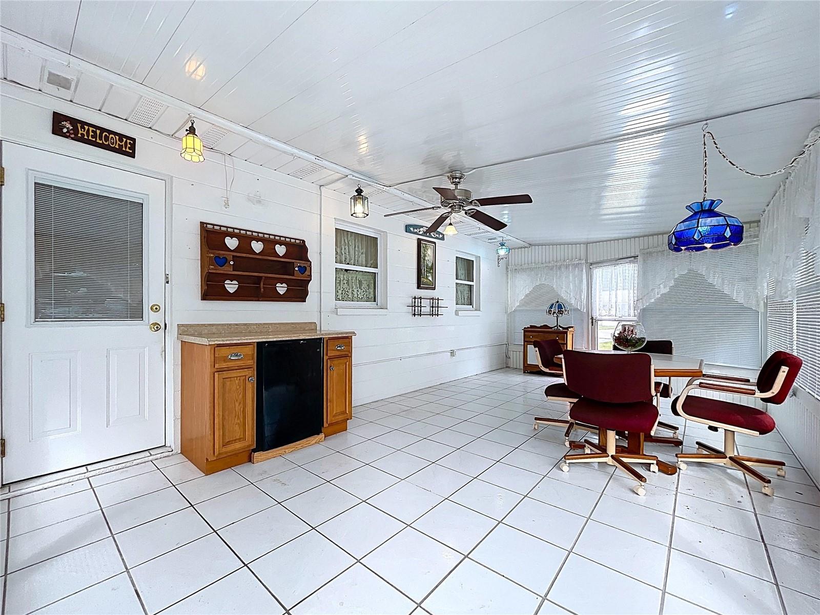 Image 19 of 38 For 39350 5th Avenue