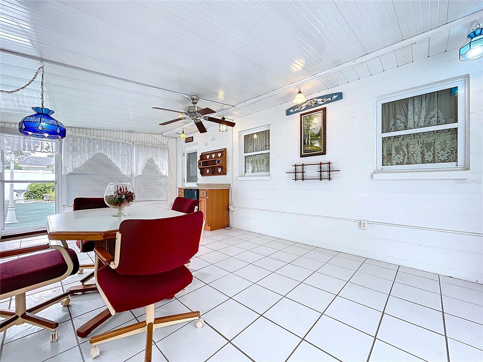 Image 21 of 38 For 39350 5th Avenue