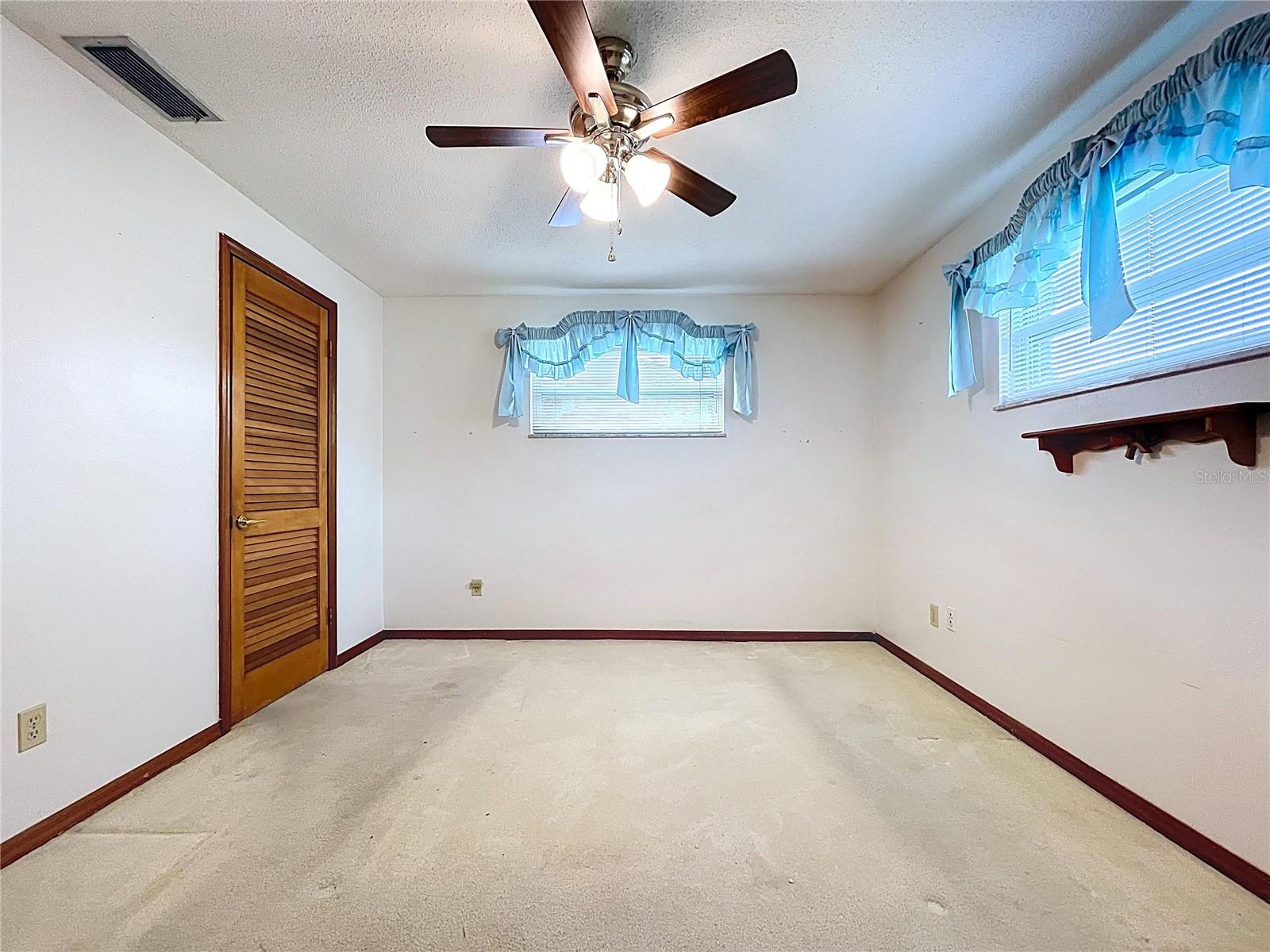 Image 24 of 38 For 39350 5th Avenue