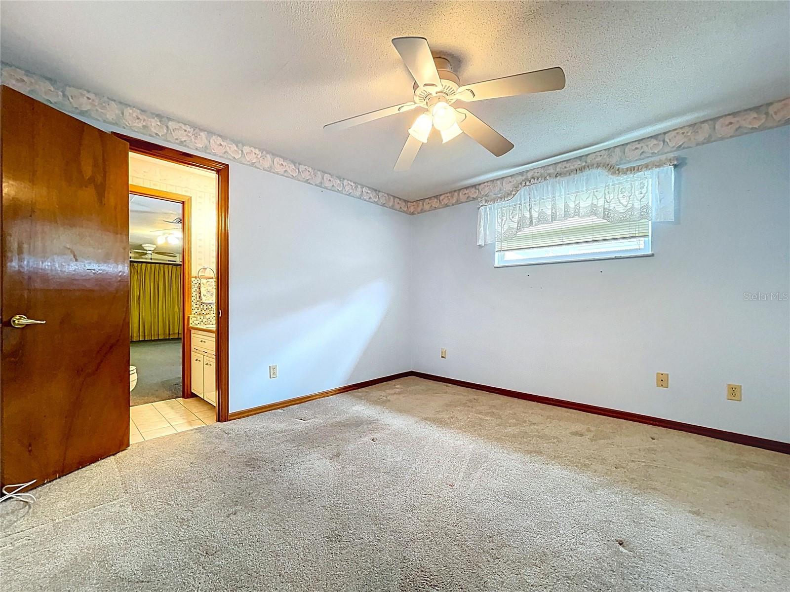 Image 31 of 38 For 39350 5th Avenue