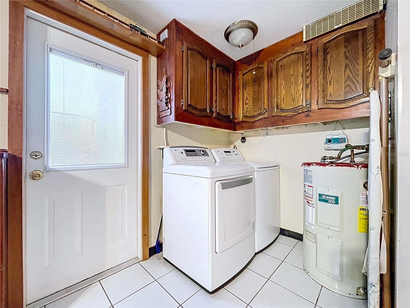 Image 33 of 38 For 39350 5th Avenue