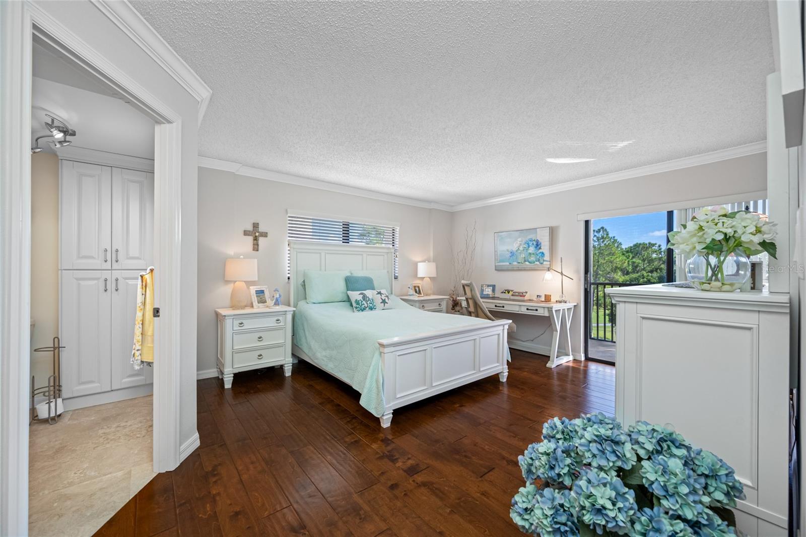 Image 24 of 47 For 2800 Cove Cay Drive 4a
