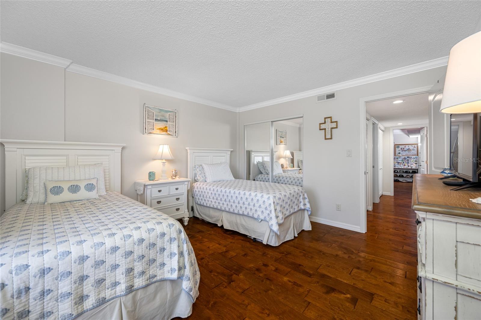 Image 30 of 47 For 2800 Cove Cay Drive 4a