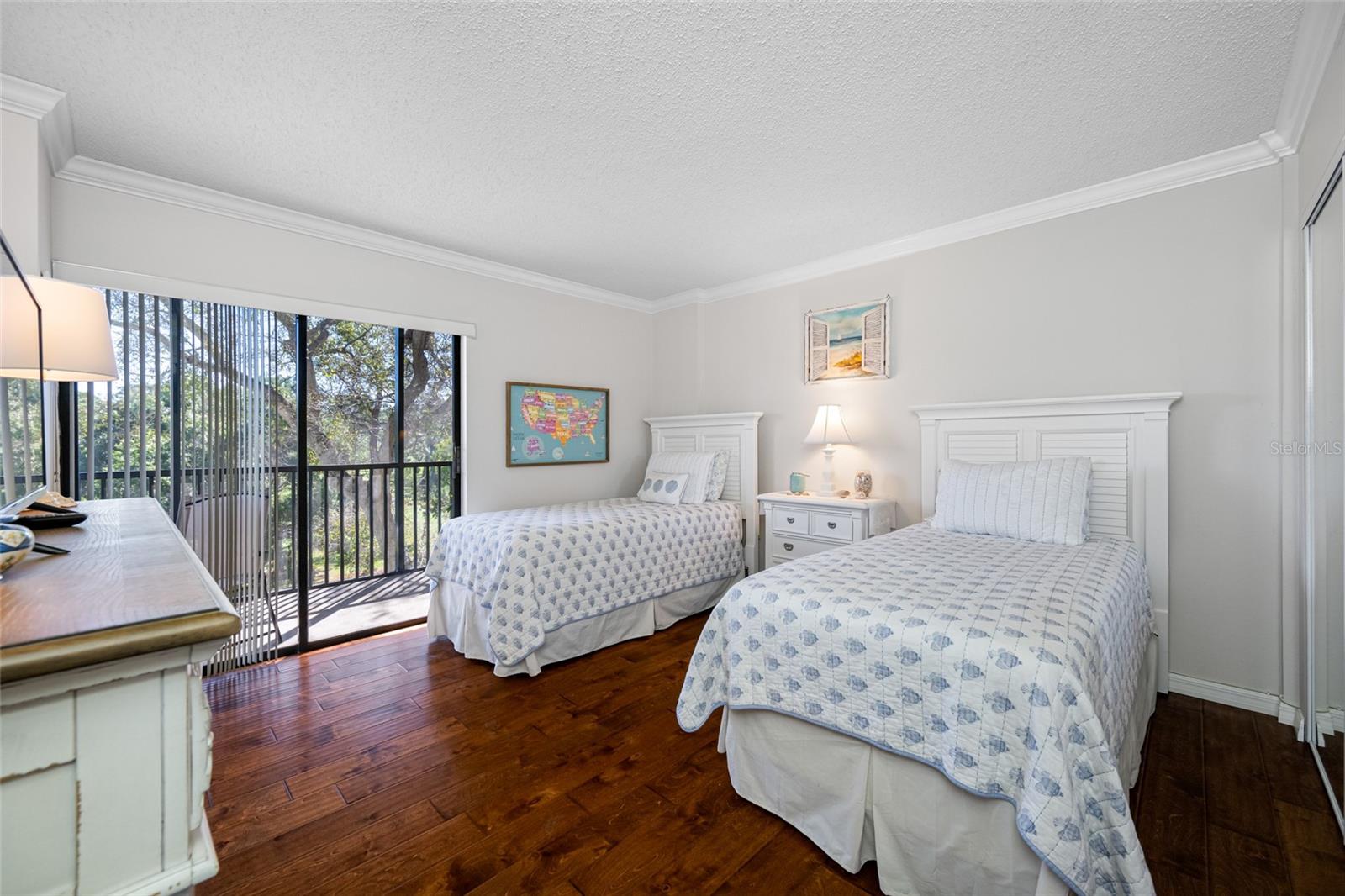 Image 32 of 47 For 2800 Cove Cay Drive 4a