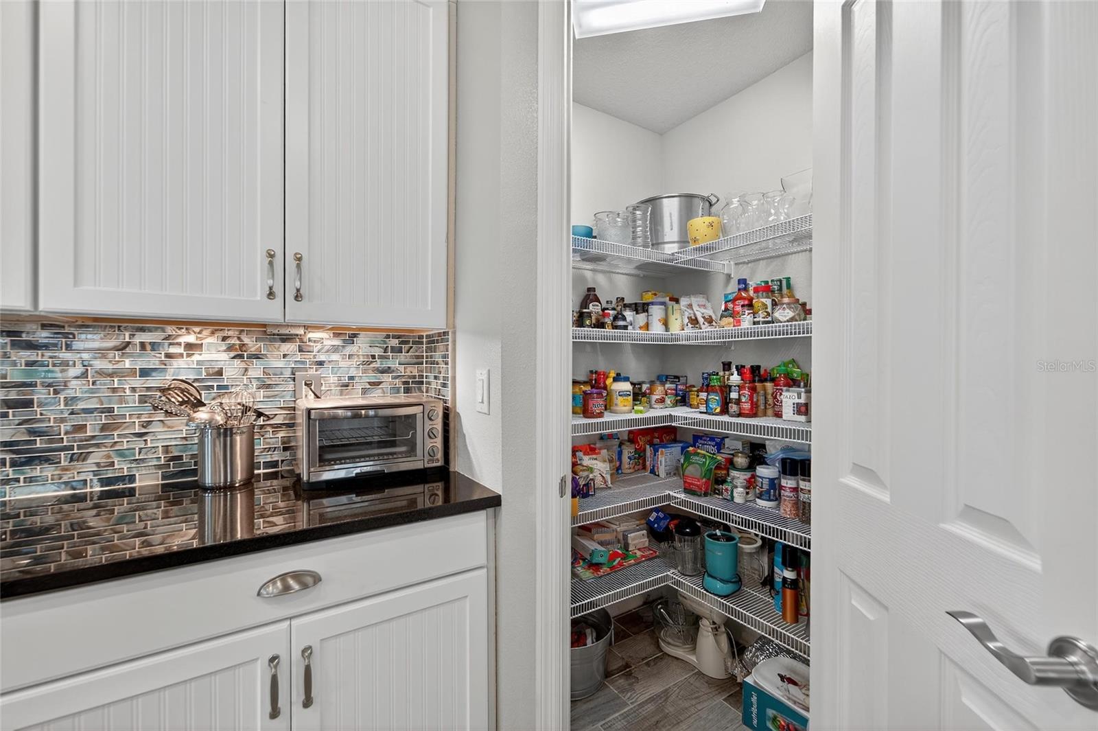 Image 18 of 87 For 623 Winterside Drive