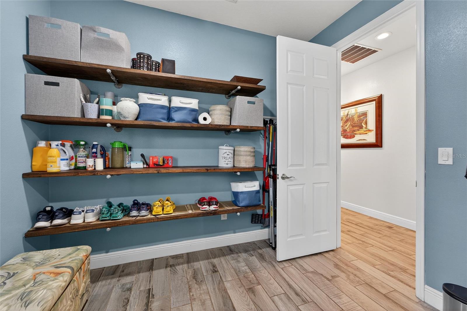 Image 41 of 87 For 623 Winterside Drive