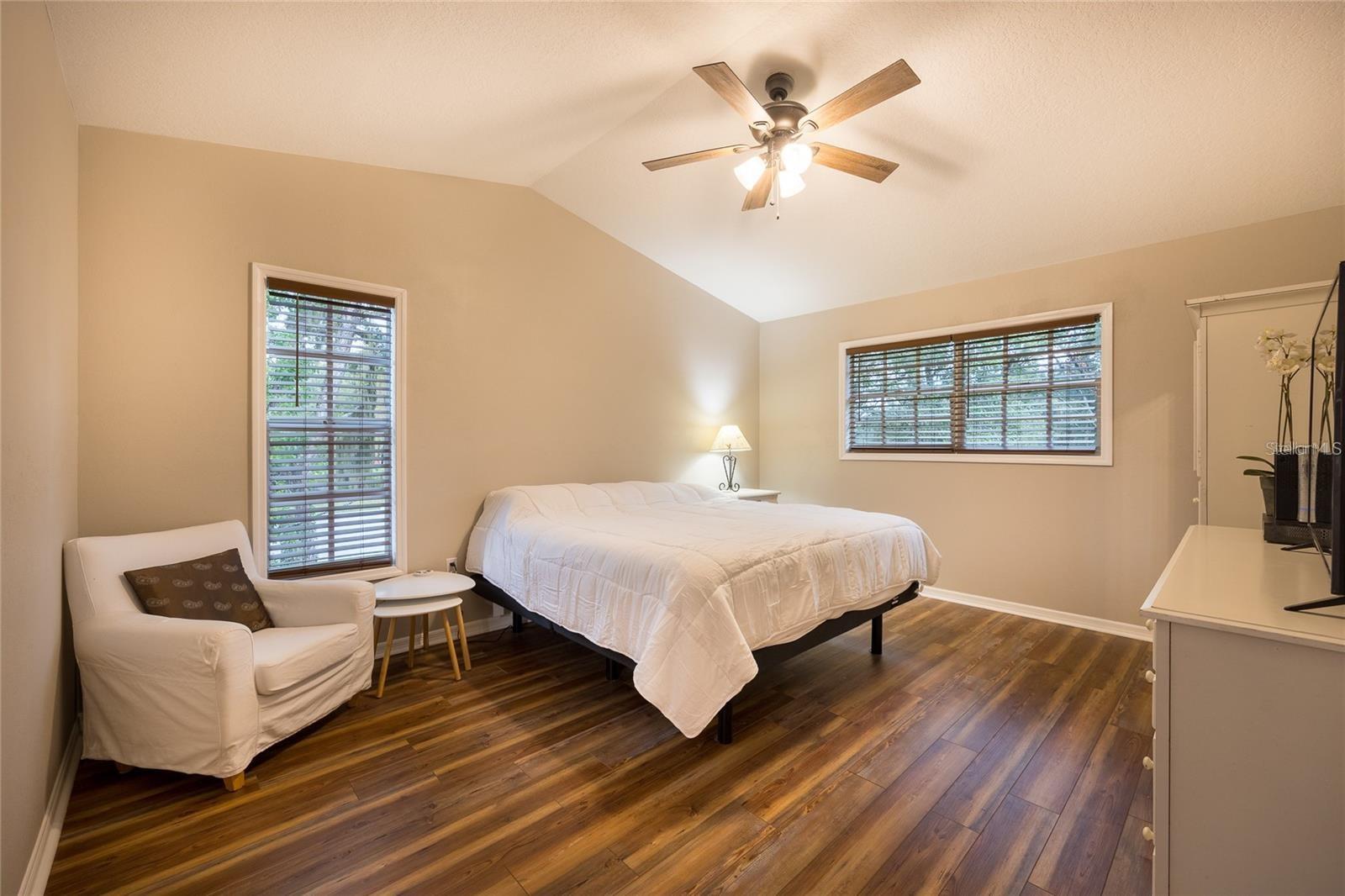 Image 18 of 100 For 13219 Tyrone Street