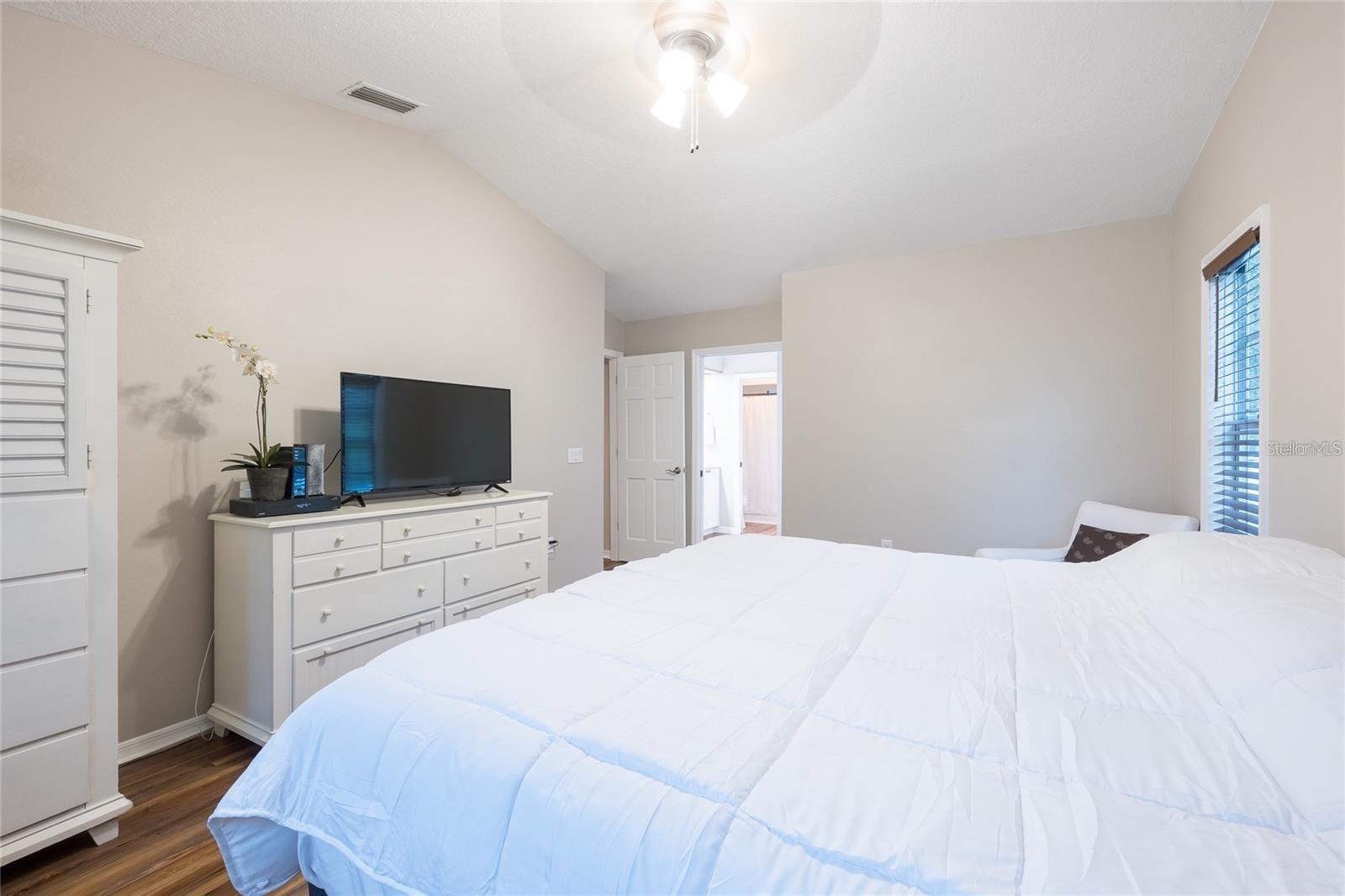 Image 20 of 100 For 13219 Tyrone Street