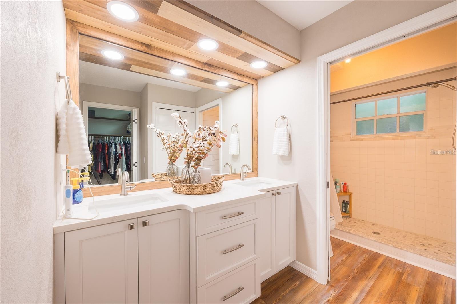 Image 22 of 100 For 13219 Tyrone Street